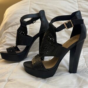 Chic Black Platform Heels
